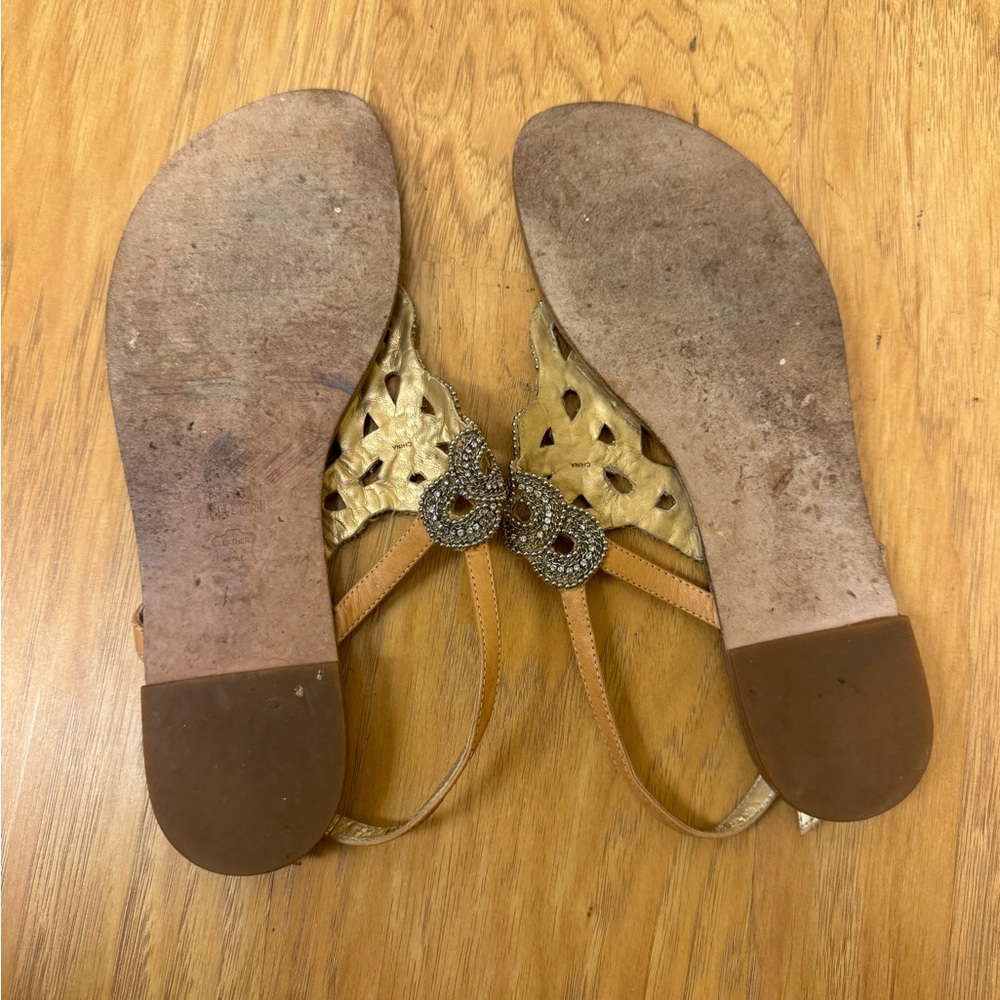 Stuart Weitzman Beaded T Sandals - Picture 6 of 7